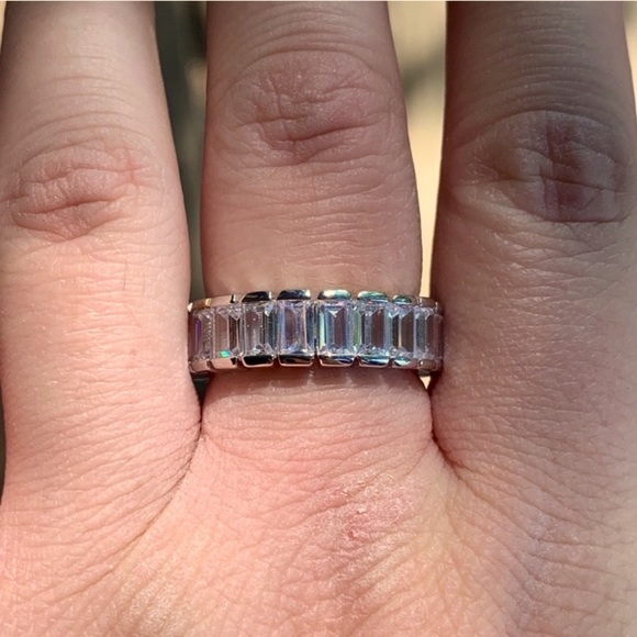 EMERALD CUT ETERNITY BAND - Picture 6 of 10